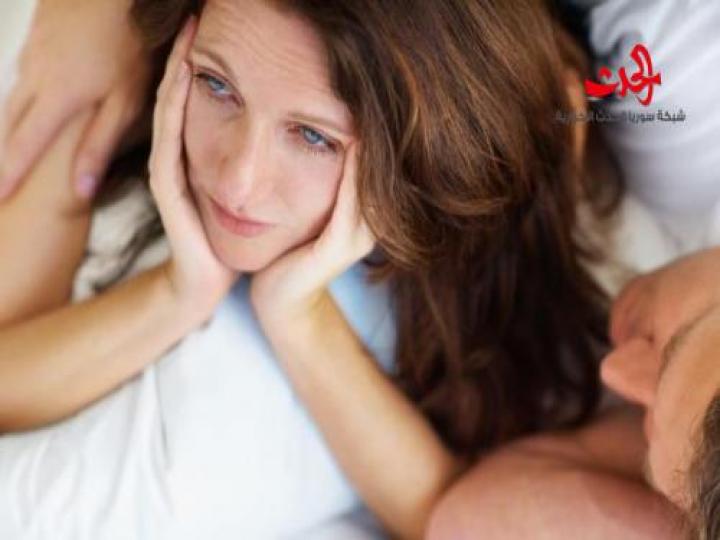 لماذا تشعور النساء بالحزن بعد العلاقة الحميمة؟