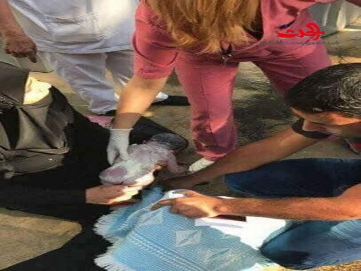 سيدة سوري تضع مولودها  على باب مستشفى سيدة لبنان بعد رفضهم استقبالها !!