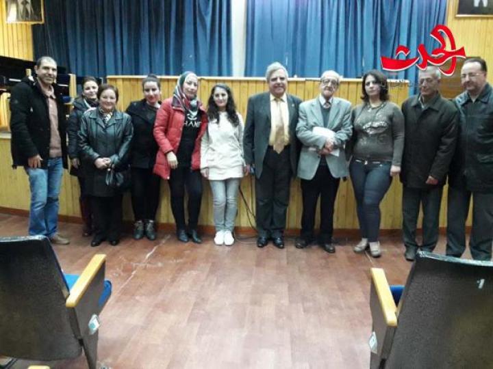 الايجاز والشعر .. محاضرة للدكتور قصي أتاسي في ثقافي حمص