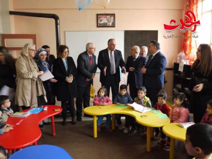 وزير التربية يفتتح عدداً من شعب رياض الأطفال في محافظة حمص