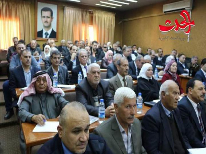 مجلس محافظة ريف دمشق الجديد يبدأ أعمال دورته العادية الأولى ويشكل لجانه الدائمة 