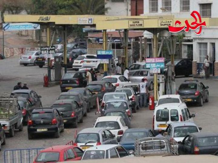وزير النفط: مادة البنزين متوفرة على مدار الساعة وانحساراً  الازدحام على محطات الوقود تدريجياً