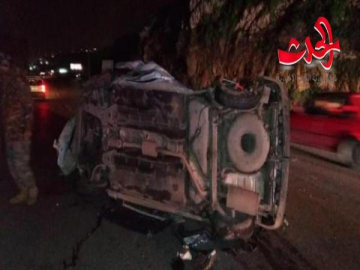 حادث سير يودي بحياة شخص وإصابة 4 من عائلة واحدة على أوتستراد دمشق حمص