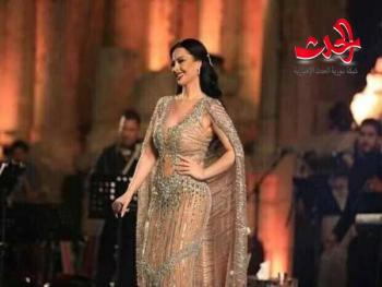  ديانا كرزون تشعل مواقع التواصل في الأردن بسبب فستانها 