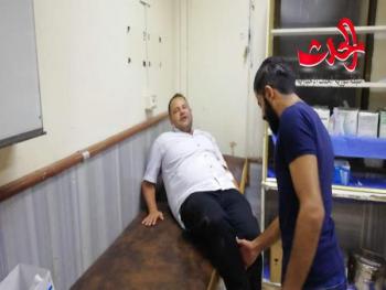 مجهولون يعتدون بالضرب على مراسل سورية الحدث و مصور سانا خلال تغطيتهم لمهرجان بصرى الشام 