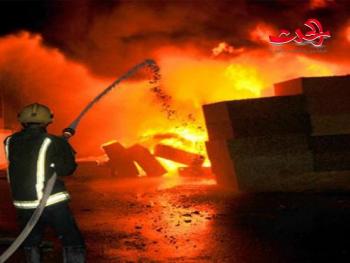 حريق يلتهم عشرات الأطنان من الخشب في دوما بريف دمشق 