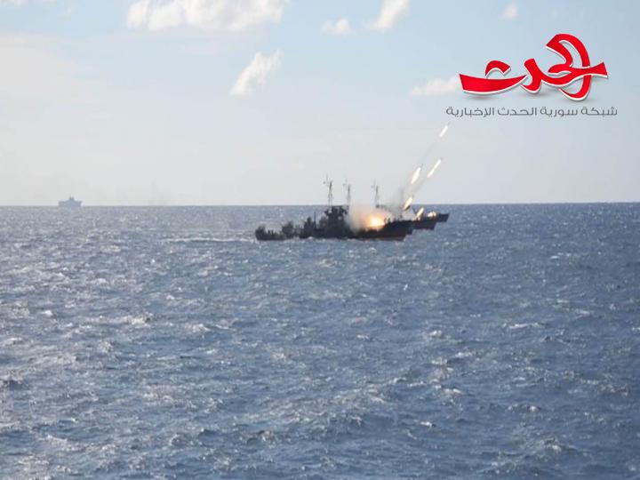 القوات البحرية المصرية تقوم بتنفيذ عملية برمائية كاملة فى البحر المتوسط