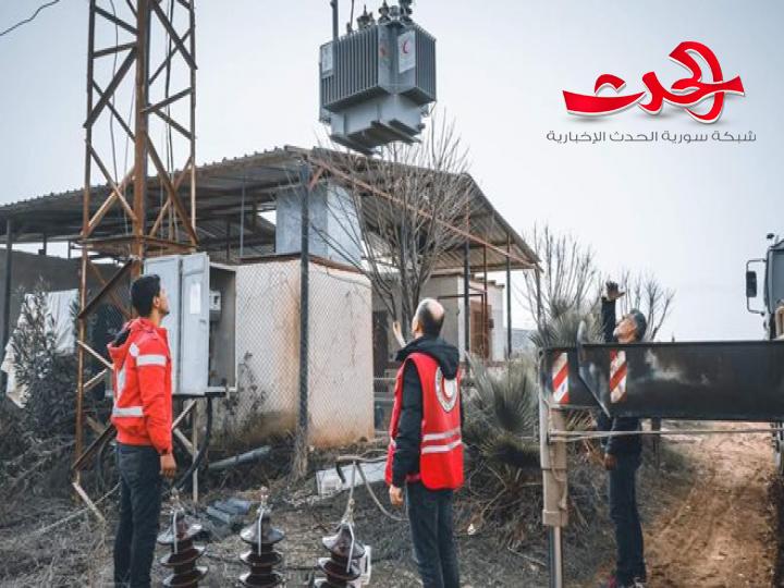 الهلال الأحمر يقدم 50 محولة كهربائية لتشغيل آبار ومحطات ضخ المياه في درعا