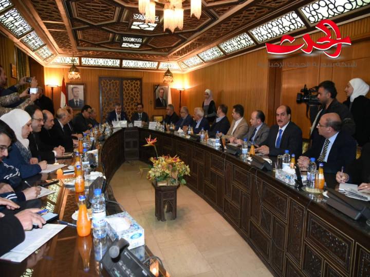 حمشو: ناقشنا مع السيد الوزير والسيد محافظ دمشق إمكانية اغلاق الاسواق التجارية في الاسبوع القادم