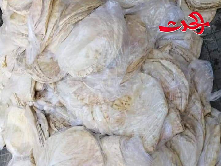 شكاوى على سوء تصنيع الخبز.. ومصادرة ربطات واحالة متاجرين الى القضاء