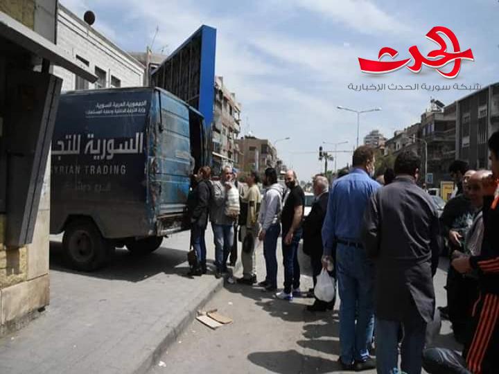 السورية للتجارة تعزز وجودها في احياء دمشق بسيارات جوالة