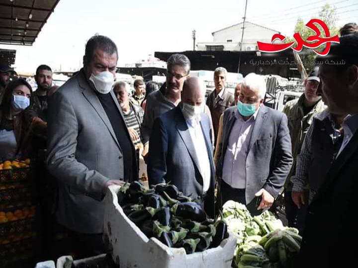 الوزير النداف يتفقد عددا من صالات السورية للتجارة بدمشق وريفها
