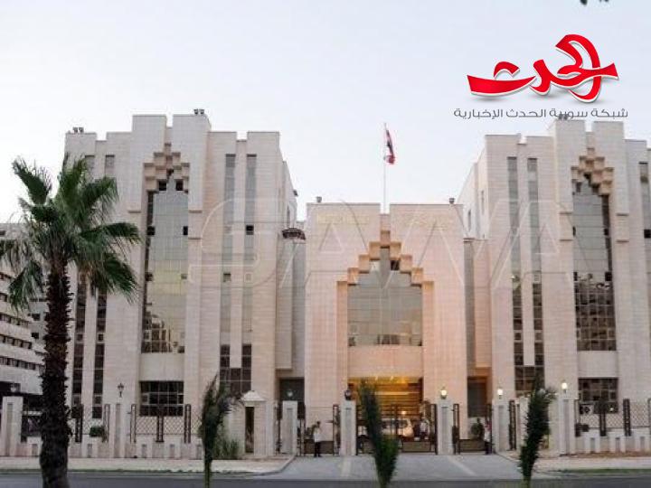 وزارة الداخلية توقف 140 شخصا خالفوا قوانين الحظر وفتح المحلات