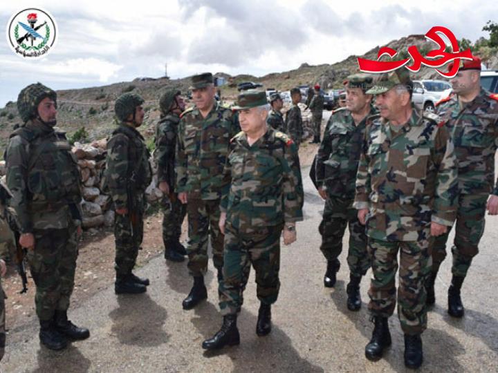 وزير الدفاع علي عبدالله ايوب يزور عدد من النقاط العسكرية في المنطقة الجنوبية