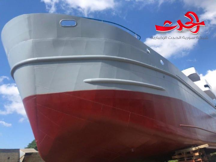 الوزير حمود يدعم تصنيع سفينتين محليتي الصنع ويوجه بتقديم التسهيلات