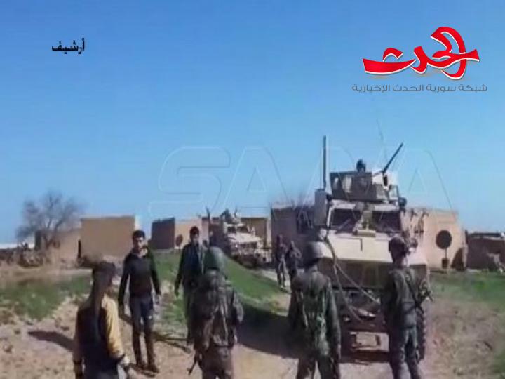 عناصر من الجيش السوري مع الاهالي يعترضون رتلا امريكيا ويجبرونه على التراجع في ريف الحسكة