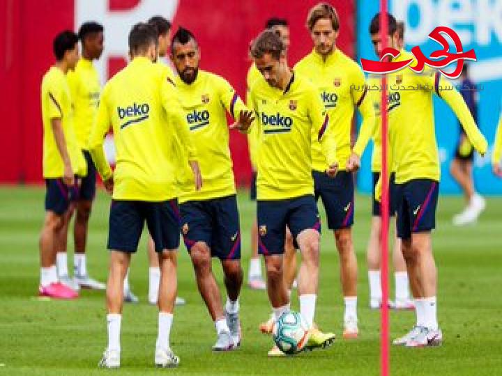 ميسي يعود للمشاركة في تدريبات برشلونة بعد تعافيه من إصابة