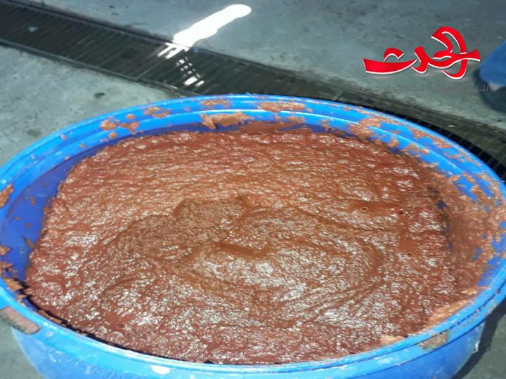 تموين ريف دمشق يغلق معمل كونسروة بحوزته حوالي ٩ طن مواد غذائية أولية غير صالحة للاستهلاك البشري