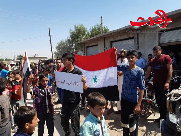 احراق العلم الأمريكي في الشمال السوري في تعبير واضح عن رفض الاحتلال