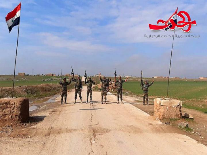 حاجز للجيش العربي السوري يمنع رتلا عسكريا للاحتلال الامريكي من المرور