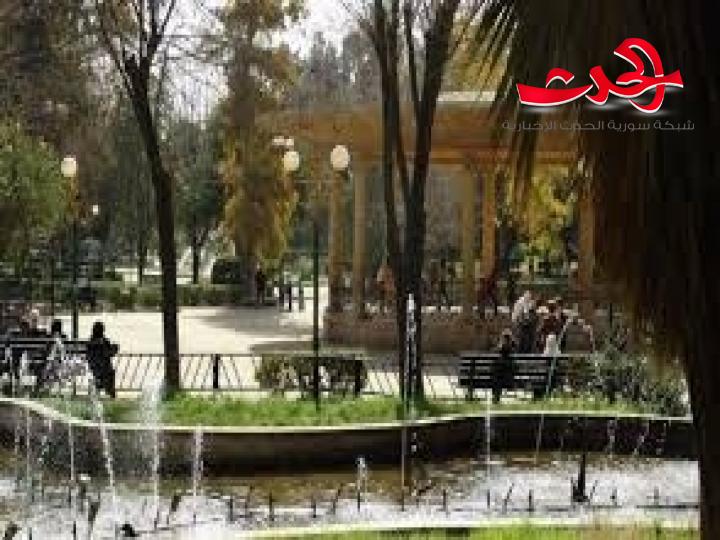 بعد قرار الحظر.. حدائق حلب تكتظ بزوارها