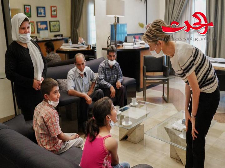 السيدة أسماء الأسد تستقبل ذوي الطفلة سيدرا زيدان:  نحن دولة قانون والقانون أكيد سيطبق