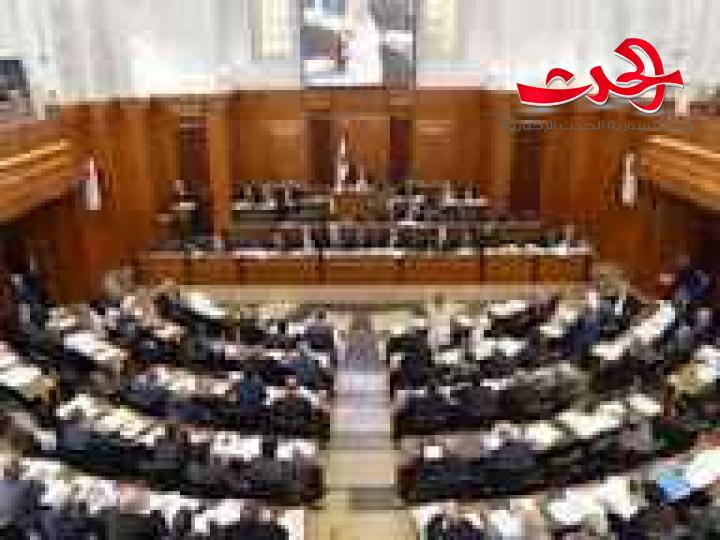 استقالة 7 نواب من المجلس النيابي في لبنان ومروان حمادة يتراجع