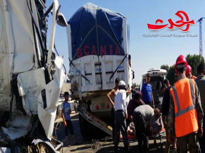 وفاة مواطن وإصابة أربعة آخرين جراء حادث سير على طريق حمص دمشق