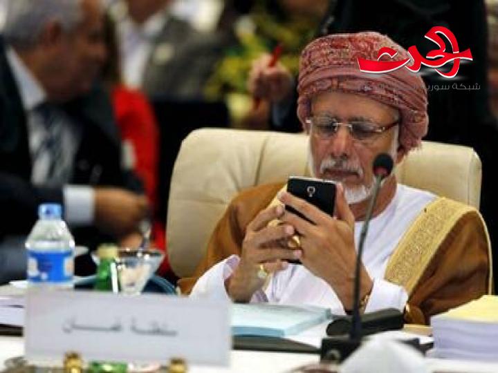سلطان عمان يمنح يوسف بن علوي " الدرجة الأولى"