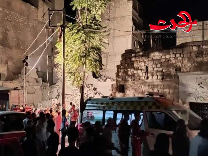 فيديو يظهر آثار الدمار الذي خلفه انهيار مبنى سكني في حلب