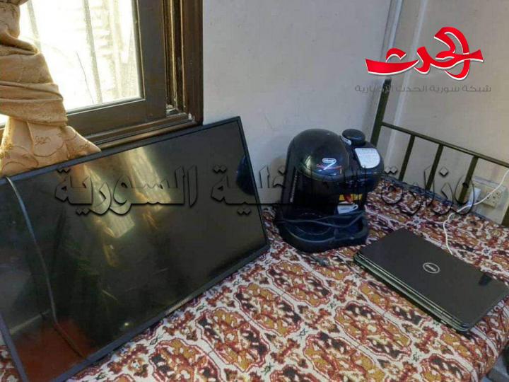 قسم شرطة التضامن في دمشق يلقي القبض على سارقي عيادة طبية وعلى شخصين مطلوبين بجرائم مخدرات.
