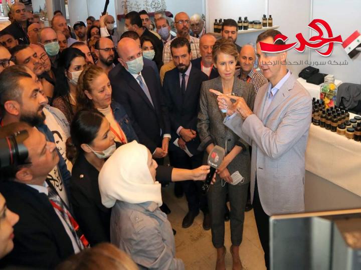 السيد الرئيس بشار الأسد وعقيلته في معرض منتجين ٢٠٢٠