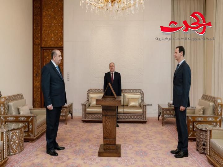 امام الرئيس الاسد.. محافظ ريف دمشق يؤدي اليمين الدستورية