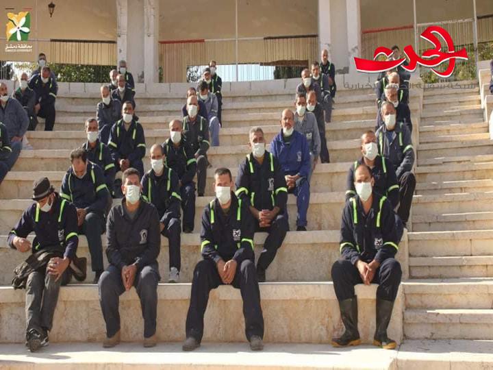 محافظ دمشق يكرم ٢٠٤ عامل نظافة 