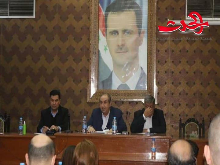 محافظ ريف دمشق يلتقي الاعلاميين ويسمع آرائهم