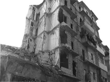 أبنية انهارت في حلب.. والحبل على الجرار والاهالي ما زالوا يسكنون رغم الخطورة   