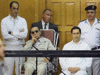 القضاء المصري يبرئ نجلي مبارك من قضية "التلاعب بالبورصة"