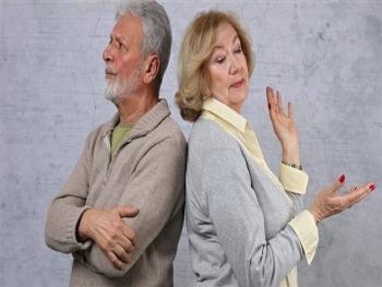 الطلاق في عمر متقدمة هل هو حل المشاكل أم بداية المشاكل