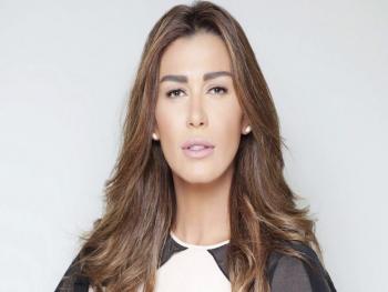 نادين الراسي تعتذر عن تصريحاتها السابقة ضد الشعب السوري وتعلن أنها ضد الدواعش فقط