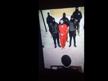 بالفيديو.. اظهار لحظة إعدام الإرهابي المصري عشماوي على التلفزيون لأول مرة