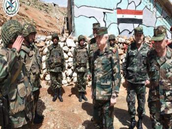 وزير الدفاع علي عبدالله ايوب يزور عدد من النقاط العسكرية في المنطقة الجنوبية