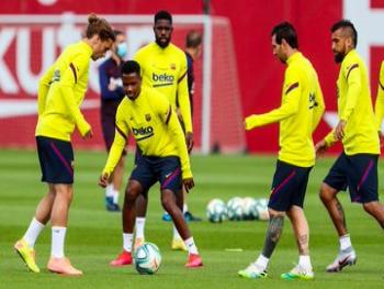 ميسي يعود للمشاركة في تدريبات برشلونة بعد تعافيه من إصابة