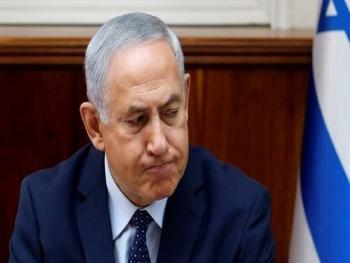 رئيس وزراء الاحتلال الاسرائيلي يتعهد بتقديم مساعدات مالية لاحتواء غضب الإسرائيليين