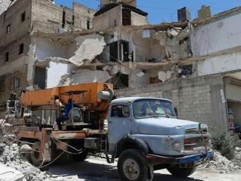 بلدية حلب تهدم خمسة أبنية “عالية الخطورة” في حي “القاطرجي” الذي تعرّض لانهيار بناء