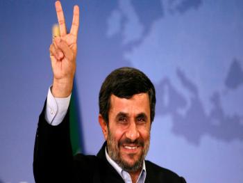الرئيس الايراني السابق أحمدي نجاد يوجه رسالة لولي العهد السعودي بن سلمان للتدخل لحل أزمة اليمن