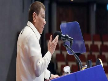الرئيس الفيليبيني يطالب بفرض عقوبة الإعدام على جرائم المخدرات