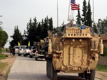 الاحتلال الأميركي يكثف من ادخال الاليات العسكرية والصهاريج إلى ريف الحسكة لسرقة النفط السوري