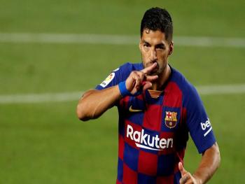 سواريز يفسخ عقده مع برشلونة ويحدد وجهته