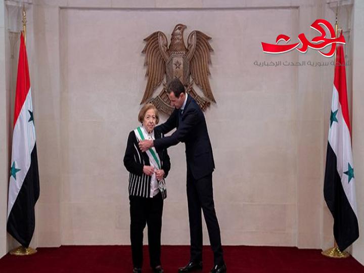 الرئيس الأسد يمنح وسام الاستحقاق للسيدة شهيرة فلوح