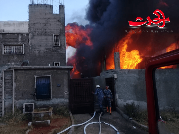  حريق ضخم في حلب و إصابة 6 عناصر إطفاء أثناء إخماده